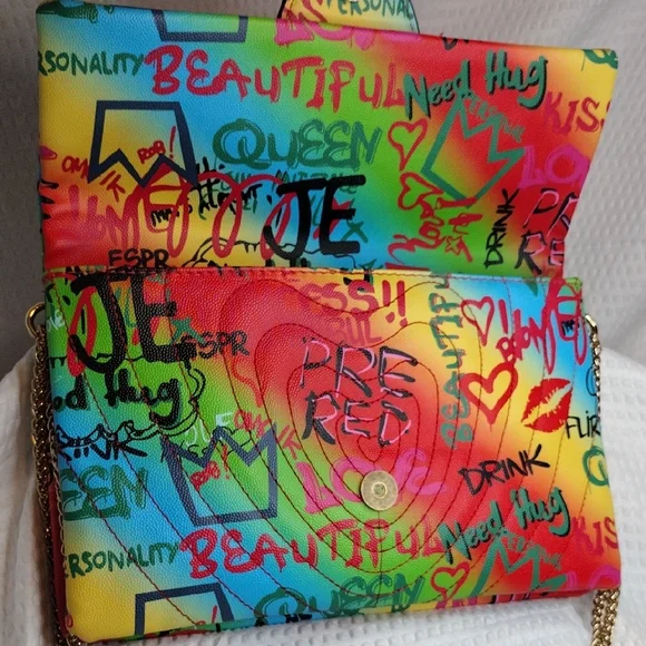 Colorful Graffiti Print Large Women's Vrossbody Bag With Gold Chain - Picture 4 of 7